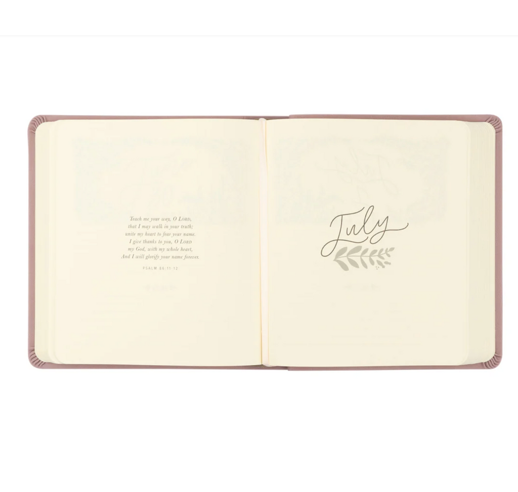 One Thing I Ask 5-Year Prayer Journal: Mauves Theme